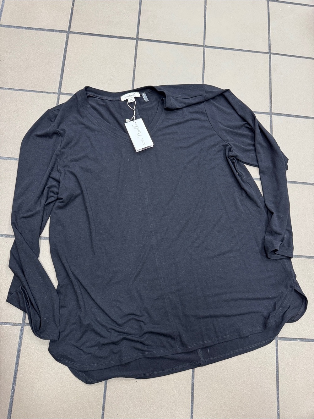 Simply Noelle Black Long Sleeve V-Neck Top